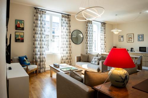Bel appartement, bien équipé et confortable dans le centre historique : Appartements proche de Lécousse