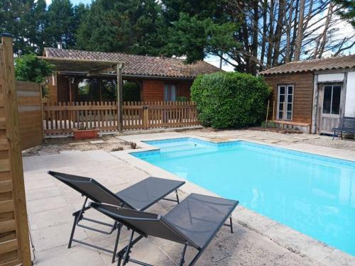 Gîte à la campagne avec piscine : Maisons de vacances proche de Saint-Barthélemy-d'Agenais