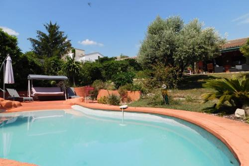 Charming air-conditioned Villa Val d'Azur with swimming pool and parking : Villas proche de Roquefort-les-Pins