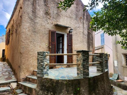 Maison de 2 chambres avec terrasse amenagee et wifi a Rogliano : Maisons de vacances proche de Rogliano