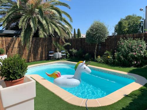 Kids-friendly home + own pool on French Riviera : Villas proche de Biot