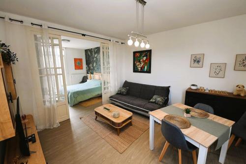 Appartement 2 à 4 pers cosy à proximité du centre : Appartements proche de Bagnères-de-Bigorre