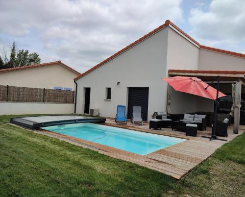 Magnifique villa avec piscine à 20min de toulouse : Villas proche de Montaut