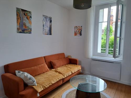 Appartement calme dans maisonnette : Appartements proche de Saint-Julien-du-Puy
