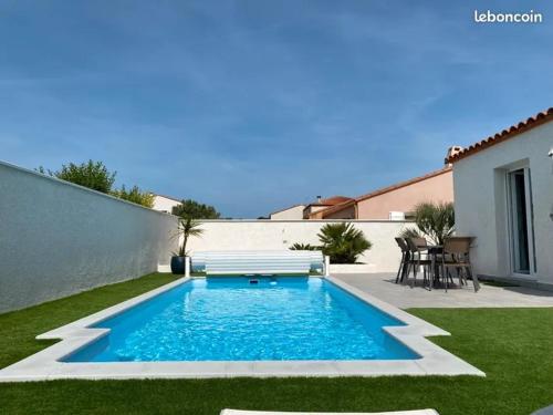 Villa piscine privée à 10 minutes de la plage : Villas proche de Corneilla-del-Vercol