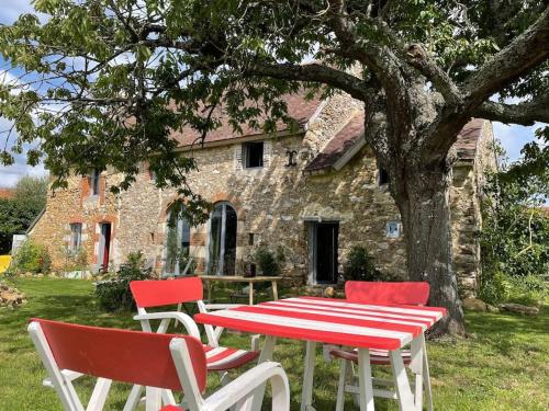 Maison avec vue imprenable : Maisons de vacances proche de Saint-Aubin-des-Coudrais