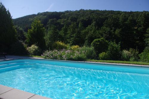 la rivière : Maisons de vacances proche de Saint-Julien-sur-Bibost