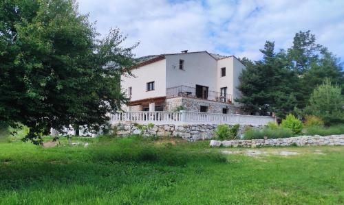 Bas de Villa vue sur la montagne : Appartements proche de Saint-Auban