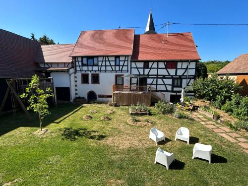 Corps de ferme alsacien : Maisons de vacances proche de Mietesheim