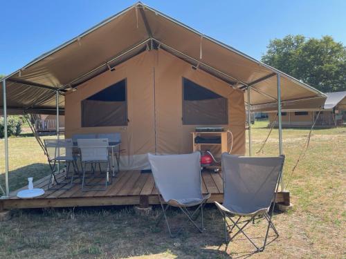 CAMPING ONLYCAMP VAUBAN : Campings proche d'Obersaasheim