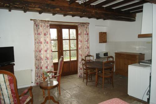 Maison studio village médiéval : Maisons de vacances proche d'Allerey