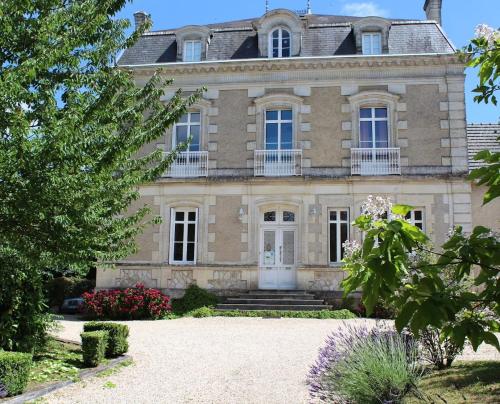 Le Jardin Umal : B&B / Chambres d'hotes proche de Tugéras-Saint-Maurice