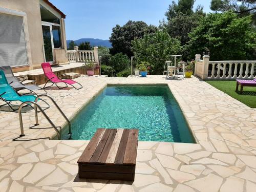 Villa de 2 chambres avec piscine privee jardin clos et wifi a Merindol : Villas proche de Puget