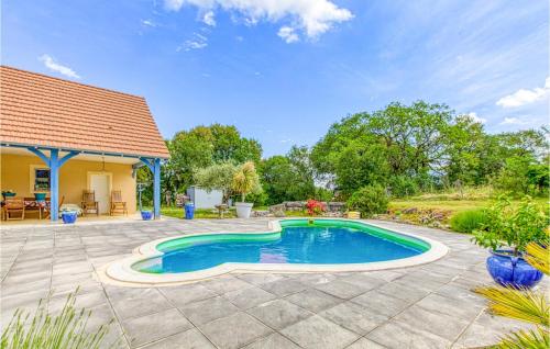 Beautiful Home In Autoire With Outdoor Swimming Pool, Wifi And 3 Bedrooms : Maisons de vacances proche d'Autoire