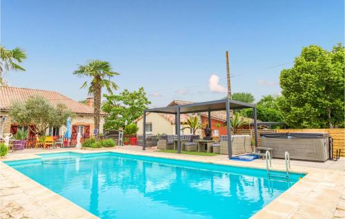 Stunning Home In Septfonds With Outdoor Swimming Pool, Wifi And 2 Bedrooms : Maisons de vacances proche de Puylaroque
