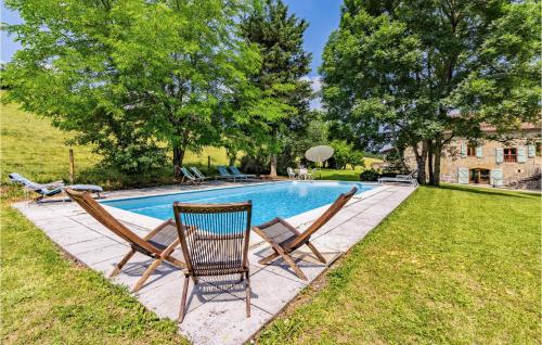 Amazing Home In Caylus With 4 Bedrooms, Private Swimming Pool And Outdoor Swimming Pool : Maisons de vacances proche de Puylaroque