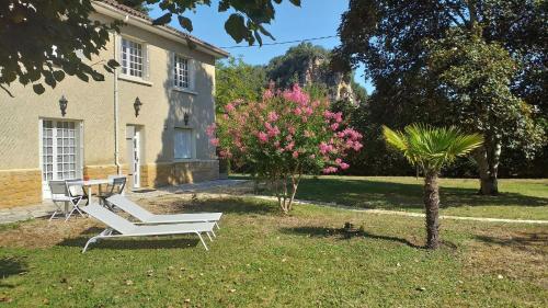 Gîte près de Sarlat avec jardin et salon de massages : Appartements proche de Carsac-Aillac