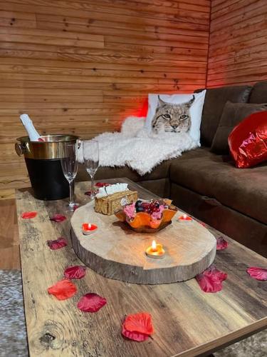 Romantique chalet avec sauna et jacuzzi extérieur : Chalets proche de Velles