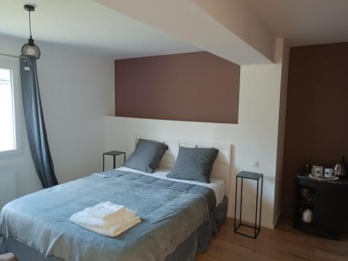 A l'Ombre des Bois, Chambre Quadruple Confort : B&B / Chambres d'hotes proche de Neung-sur-Beuvron