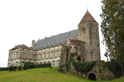Chateau de Frasne : B&B / Chambres d'hotes proche de Citey