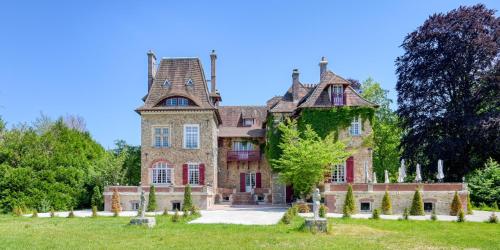 Le Petit Château de Barbizon au Bois du Mée : B&B / Chambres d'hotes proche de Saint-Sauveur-sur-École