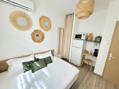 Chambre climatisée lit double dans villa - Proche Centre Tramway : Maisons d'hotes proche de Clapiers