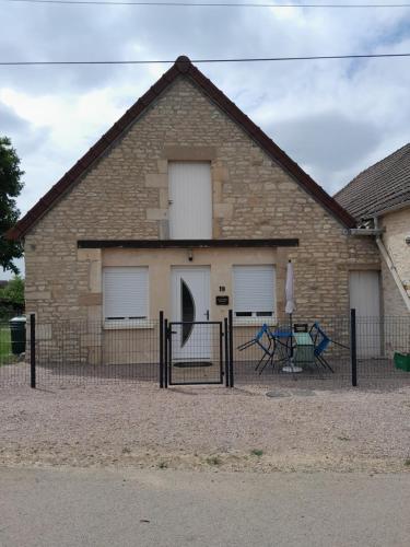 AUX MERVEILLES DES ORMES : Maisons de vacances proche de Coulanges-sur-Yonne