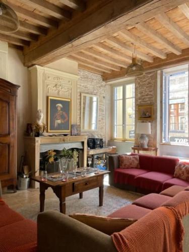 La maison de Lea, chambres d'hôtes de 14 couchages : Maisons de vacances proche de Farges-lès-Mâcon
