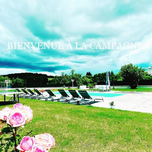 Résidence avec piscine : Maisons d'hotes proche de Bourguignon-lès-Morey