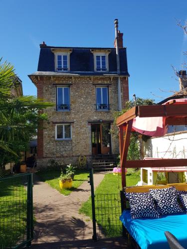 2 Chambres d 'hôtes chez un particulier avec piscine : B&B / Chambres d'hotes proche de Montigny-lès-Cormeilles