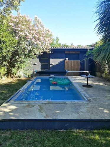 Échoppe bordelaise avec jardin et piscine : Villas proche de Villenave-d'Ornon