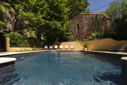 Au Lavoir du Beal, piscine : Appartements proche de Villarzel-Cabardès