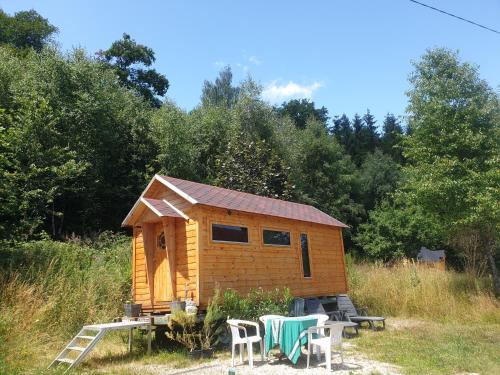 White wood tiny house : Chalets proche de Harsault