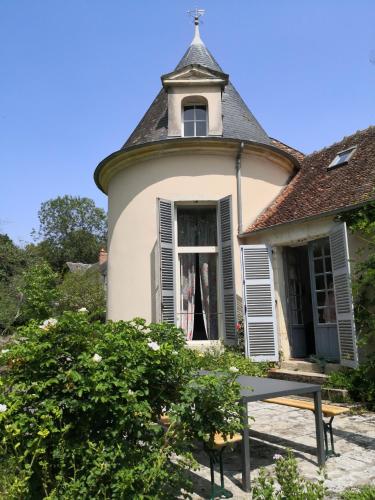 Gite La Tourelle Château de Montchevreau : Maisons de vacances proche de Cosne-Cours-sur-Loire