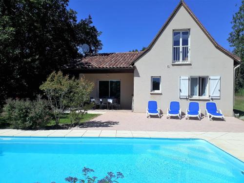 Villa de 4 chambres avec piscine privee et jardin clos a Loubressac : Villas proche d'Autoire