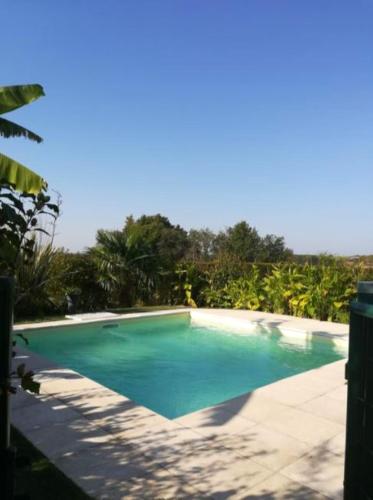 Villa de 3 chambres avec piscine privee jardin et wifi a Lavergne : Villas proche de Monviel