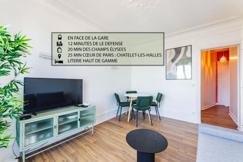 Modern&Confort Fully Furnish Apartment ⭑ La Défense ⭑Champs Elysées⭑ RER A & L : Appartements proche de La Frette-sur-Seine