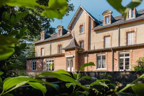 Manoir d'Egrefin : Appartements proche de Germigny-des-Prés