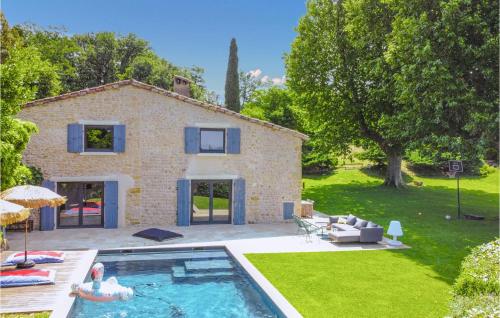 Amazing Home In Etoile Sur Rhne With Sauna, Wifi And Private Swimming Pool : Maisons de vacances proche d'Étoile-sur-Rhône