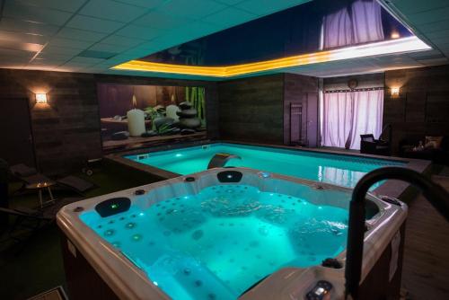 COCOONING SPA - Gîte avec piscine, jacuzzi, sauna : Maisons de vacances proche d'Offekerque