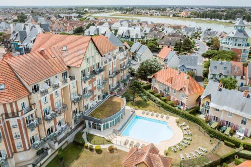Residence Pierre & Vacances Port Guillaume : Appart'hotels proche de Dives-sur-Mer