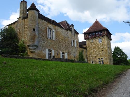 Château à Gourdon dans le Lot : Villas proche de Léobard