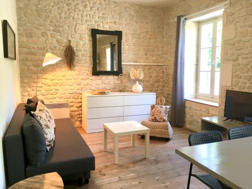 Villa Elda : Appartements proche d'Asnières-la-Giraud