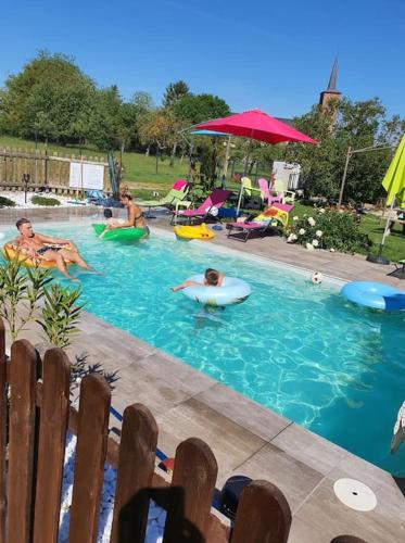Maison Chez Mariebel - 20 pers avec piscine jacuzzi sauna : Maisons de vacances proche de Filstroff