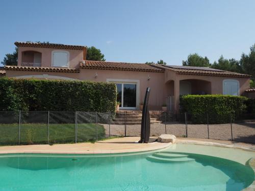 Premium villa with garden and private pool, Lambesc : Villas proche de Lambesc