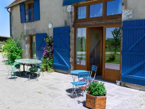 Gîte Souvigny, 5 pièces, 10 personnes - FR-1-489-466 : Maisons de vacances proche de Saint-Menoux