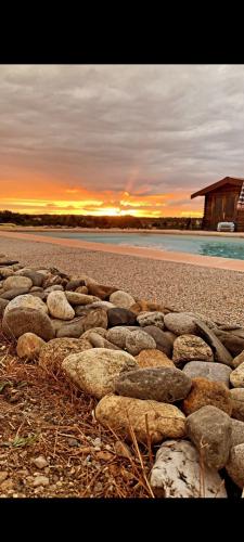 Villa Maria, piscine privative, proche Albi : Maisons de vacances proche de Combefa