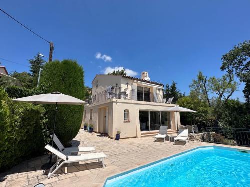 Renovated 2 bed villa in the hills with pool- 2119 : Villas proche de Le Tignet