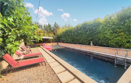 Beautiful Home In Aspiran With Outdoor Swimming Pool, Swimming Pool And 4 Bedrooms : Maisons de vacances proche d'Aspiran