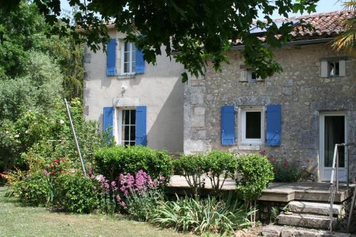Gite La baronne : Maisons de vacances proche de Magnac-Lavalette-Villars